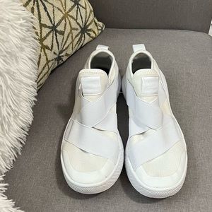 Vans UltraRange White Sneakers